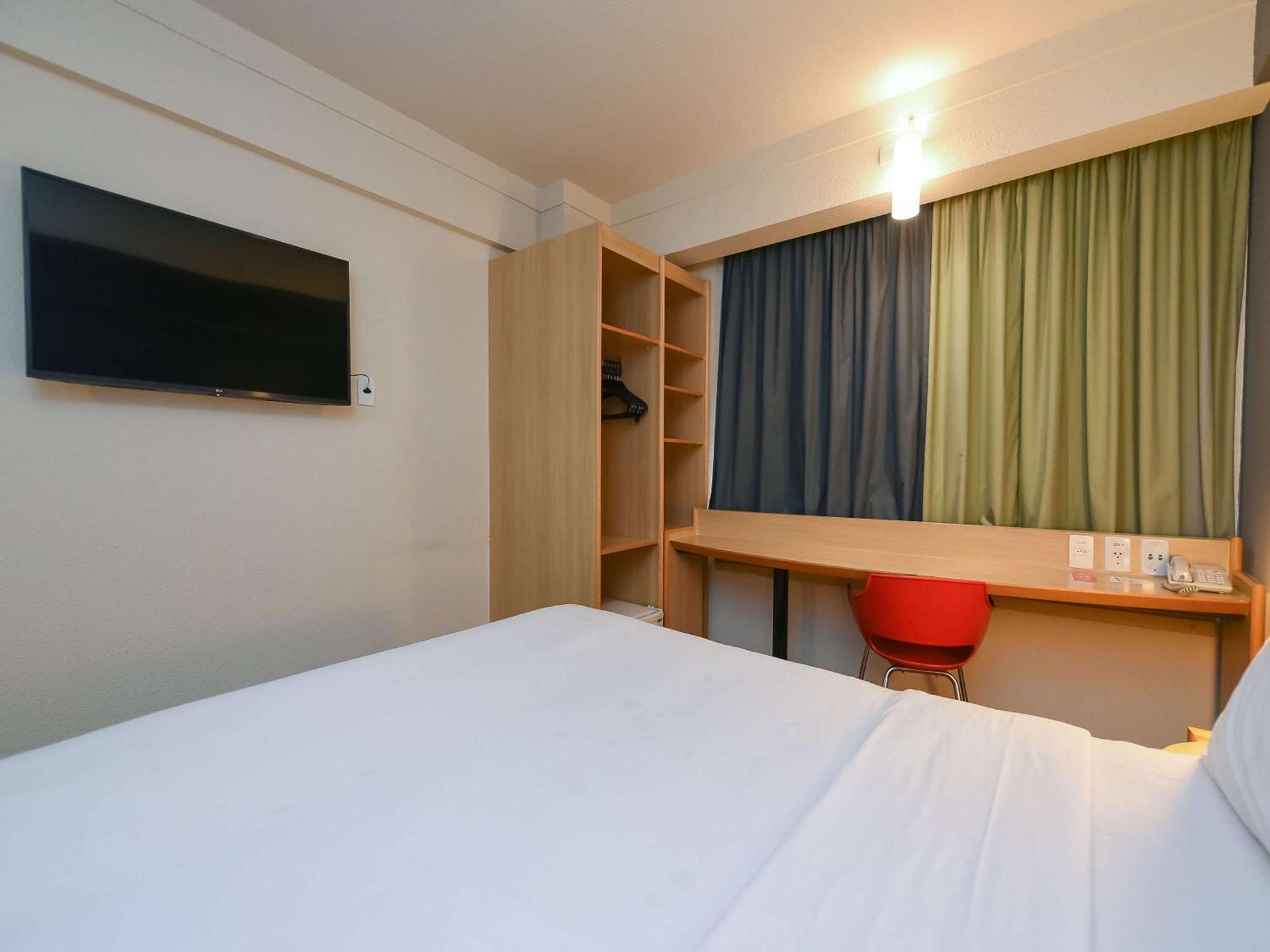 Отель Ibis Guarulhos Aeroporto Экстерьер фото